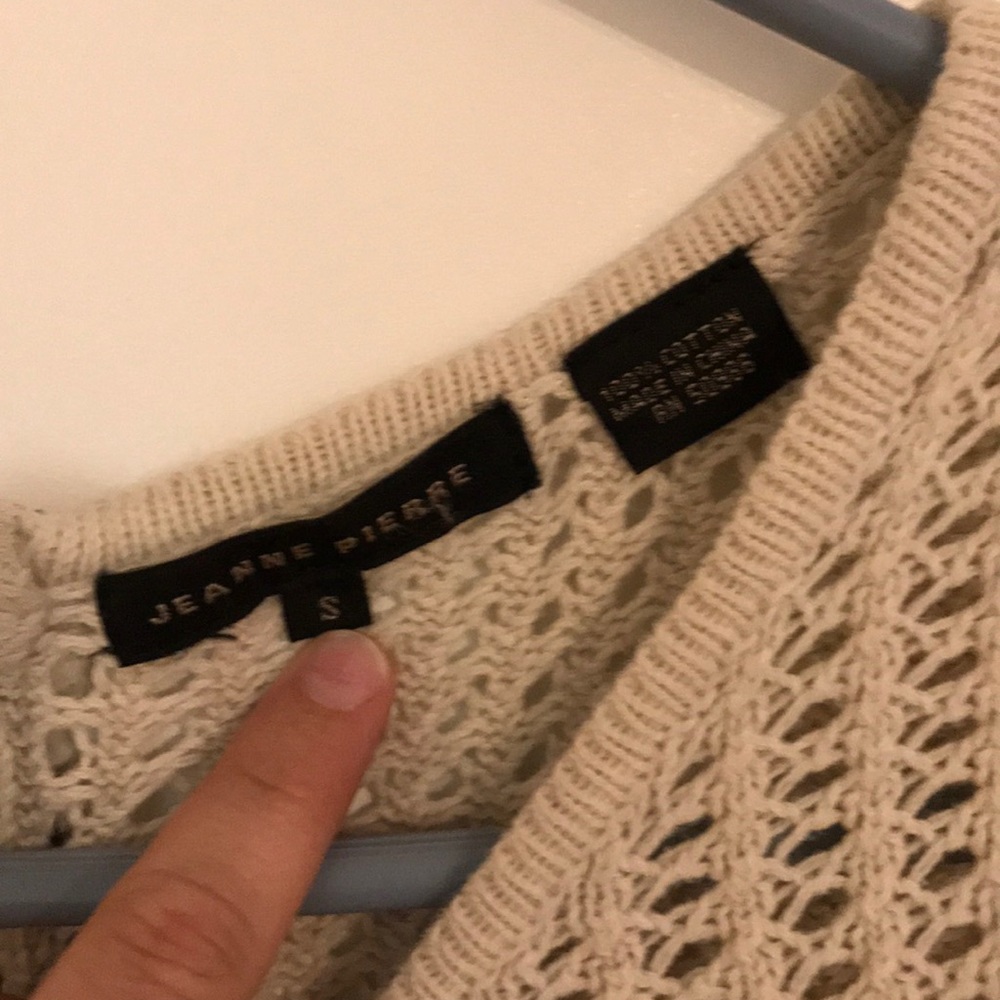 sweater - Picture 3 of 3